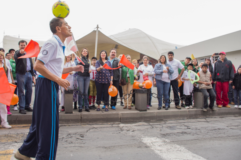 Recorrerá 4 mil kilométros dominando un balón